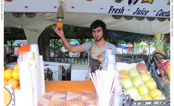 Fruit juice maker in Kusadasi, Turkey at The Cheshire Cat Blog