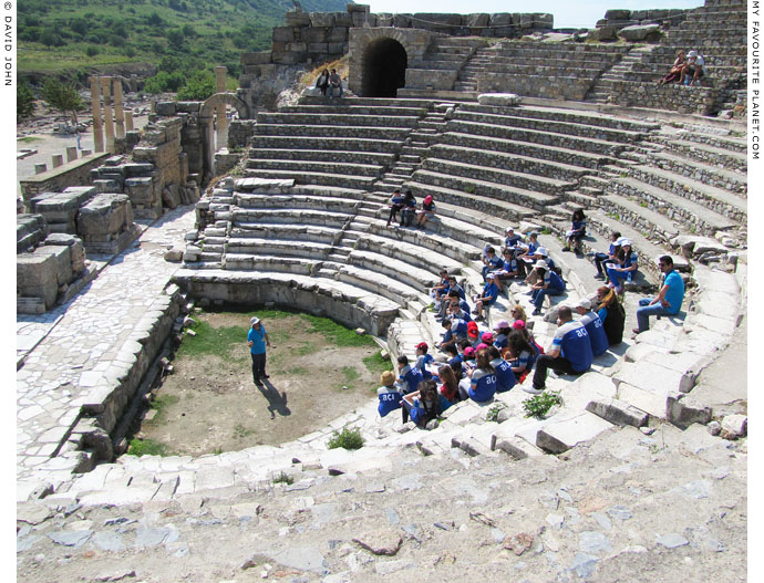 Turkish schoolchildren in the Bouleuterion, Ephesus at My Favourite Planet