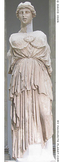 The Athena Parthenos statue from Pergamon in full length at My Favourite Planet
