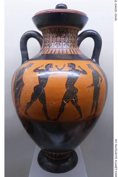 Boxers on a Panathenaic amphora by the Antimenes Painter at My Favourite Planet