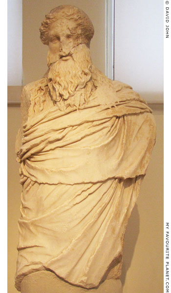 Marble statue of Dionysos-Sardanapalos type at My Favourite Planet