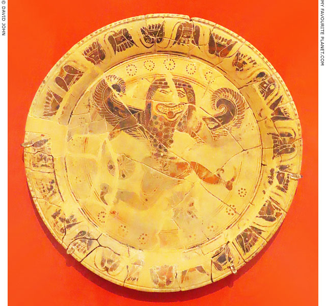 Medusa on an Attic black-figure plate by the Anagyrous Painter at My Favourite Planet Medusa on an Attic black-figure plate by the Anagyrous Painter at My Favourite Planet