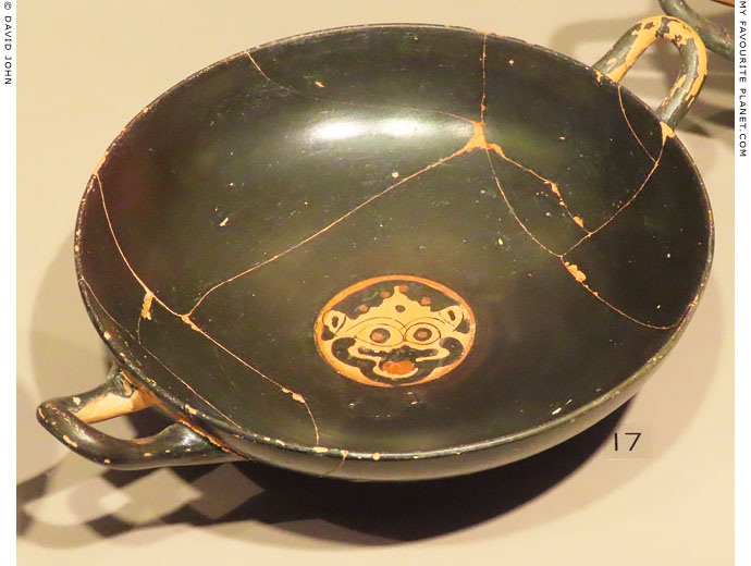 Gorgoneion on a kylix from Kos at My Favourite Planet